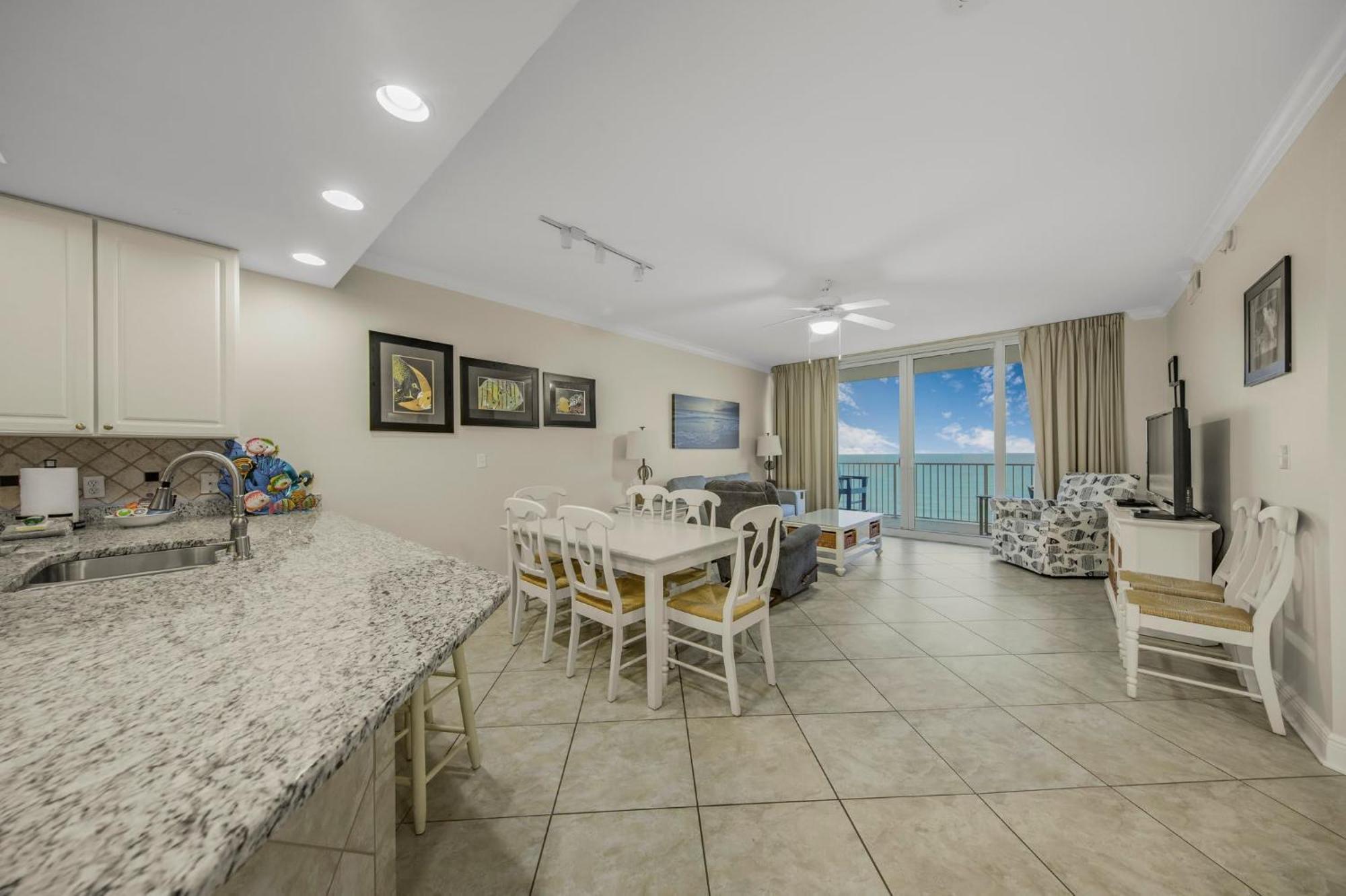 San Carlos 1604 By Collection